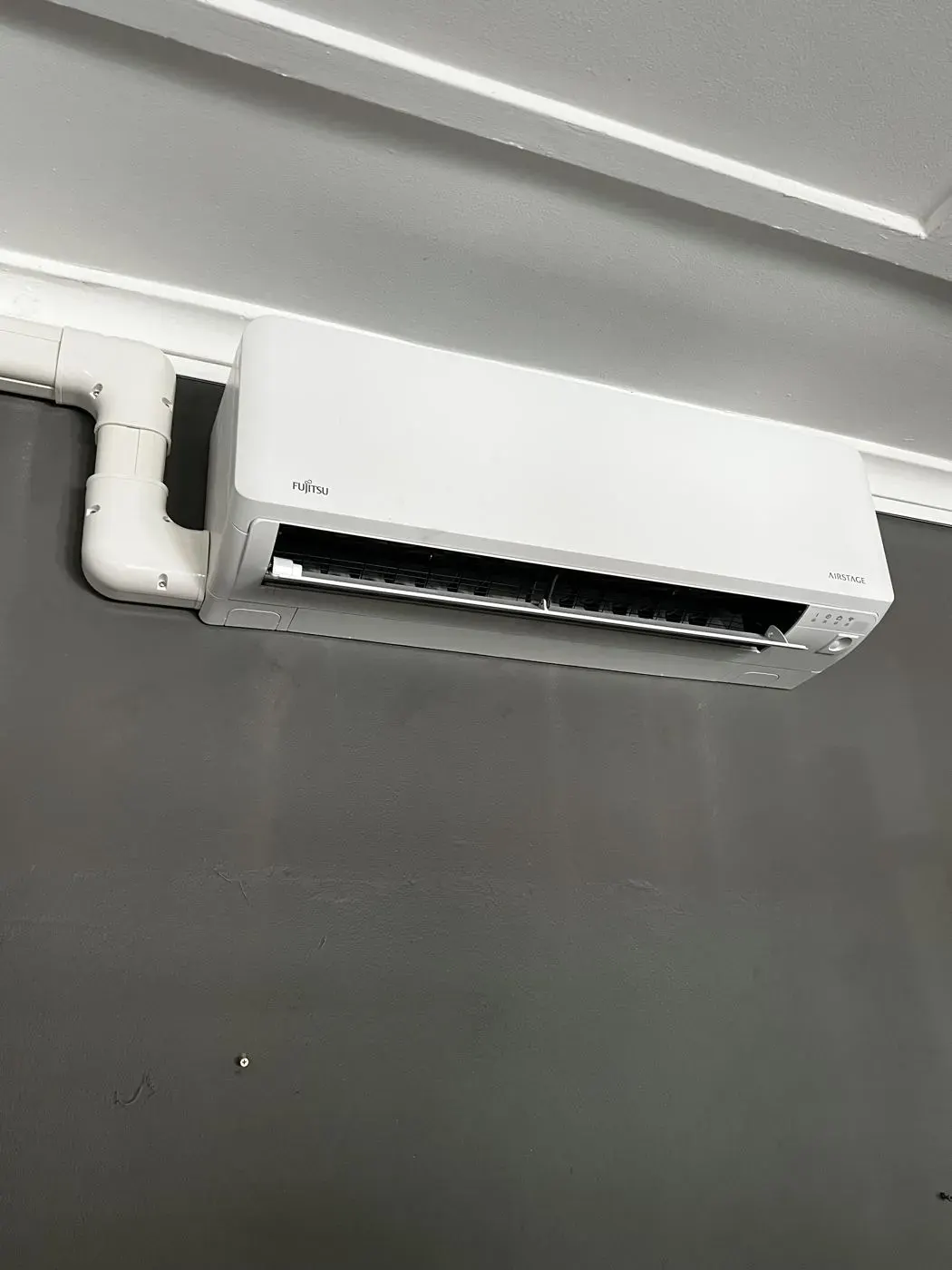 Bulkhead / slim-duct unit by Schillair