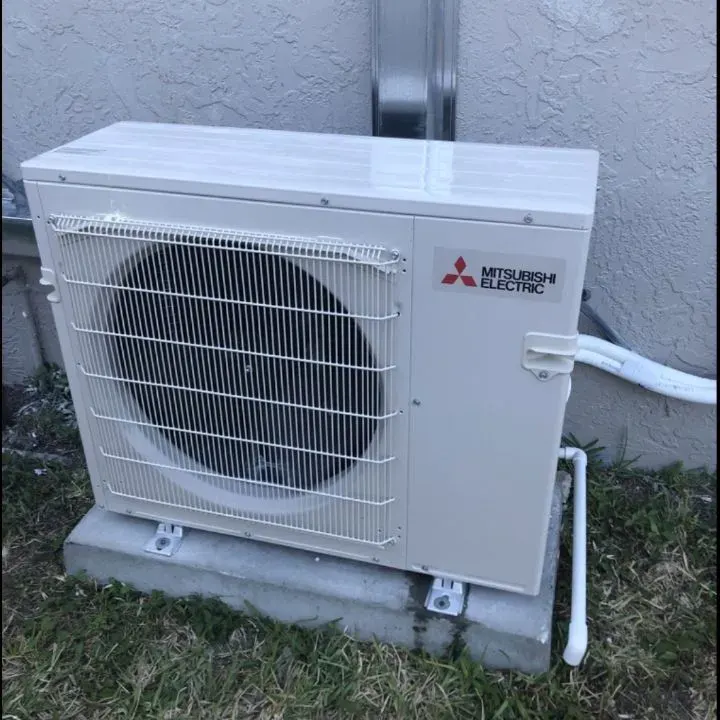 Mitsubishi outdoor unit by Schillair