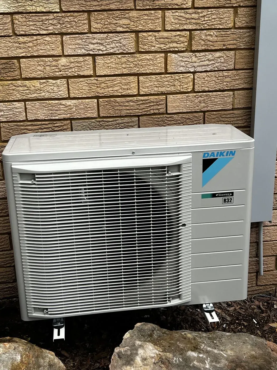 Daikin outdoor unit by Schillair